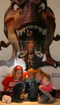 Bang poseren voor de aaanstormende monsters